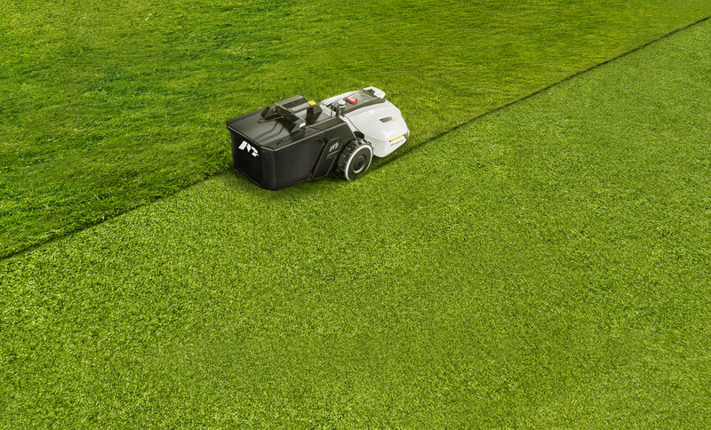 Mammotion Yuka 2000 Robotic lawn mower (does not include bagger)