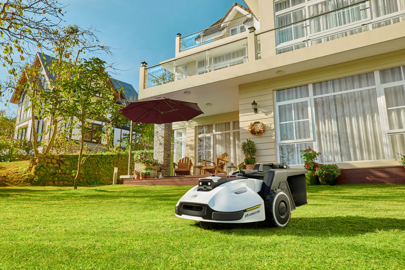 Mammotion Yuka 2000 Robotic lawn mower (does not include bagger)